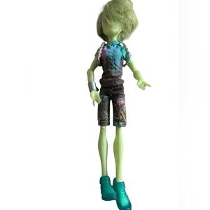 Monster High Haunted High Student Spirits Porter Geiss Mattel Collectible Doll